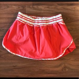 Lululemon skirt Size 6 purchased at SeaWheeze.